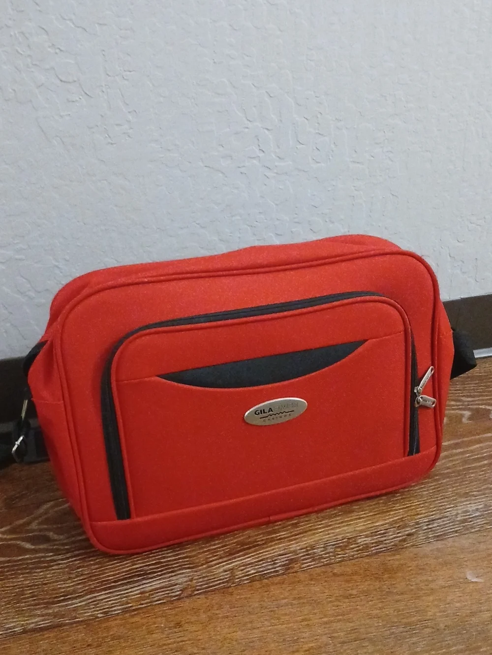 Gila River Red Men's Crossbody Bag - Compact Everyday Carry